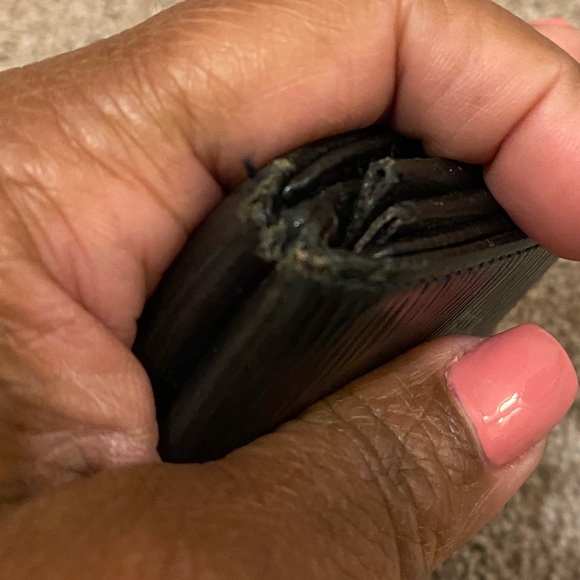 Louis Vuitton compact wallet - Picture 3 of 11